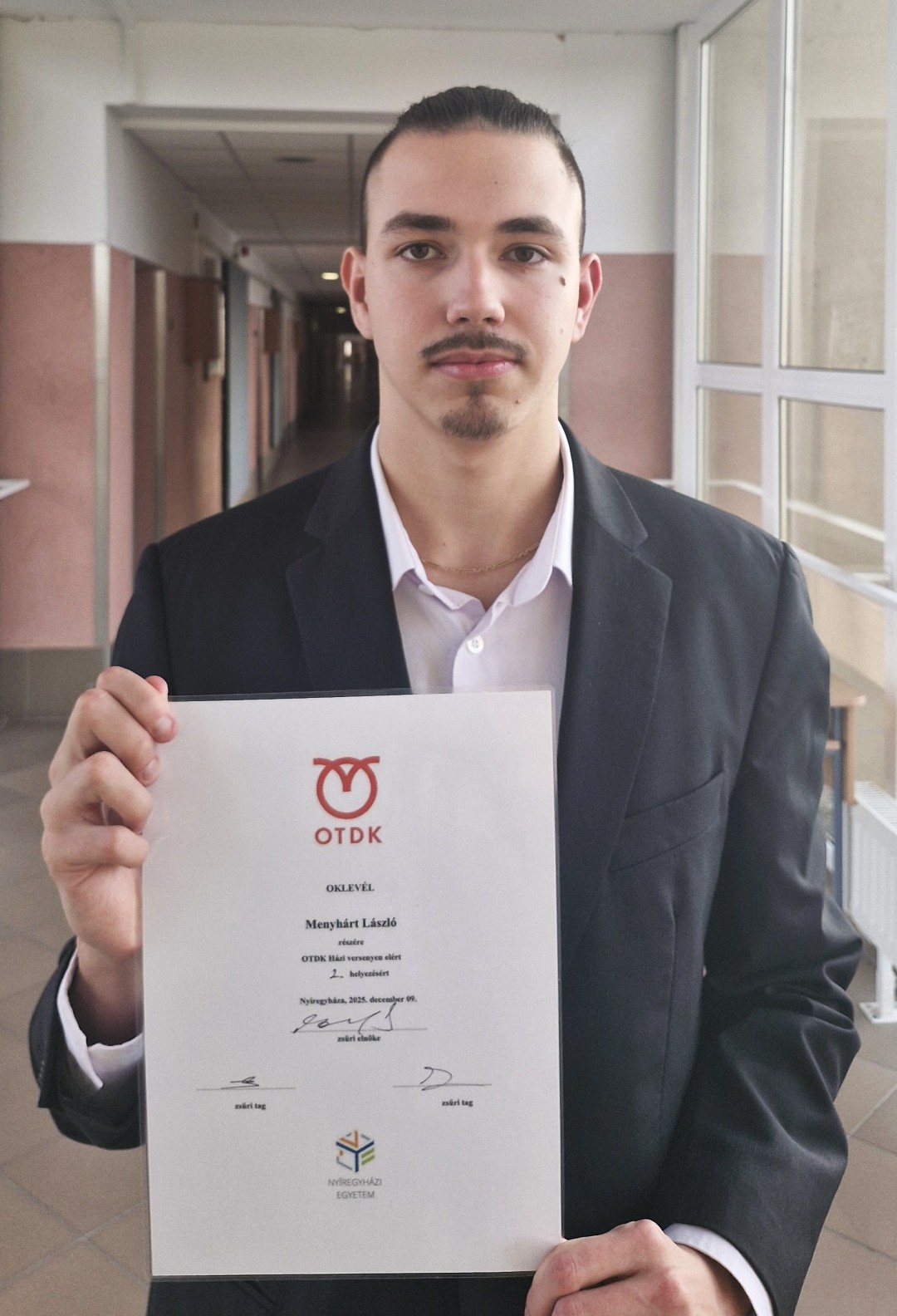Sikeres szereplés egyetemi szintű tudományos versenyen